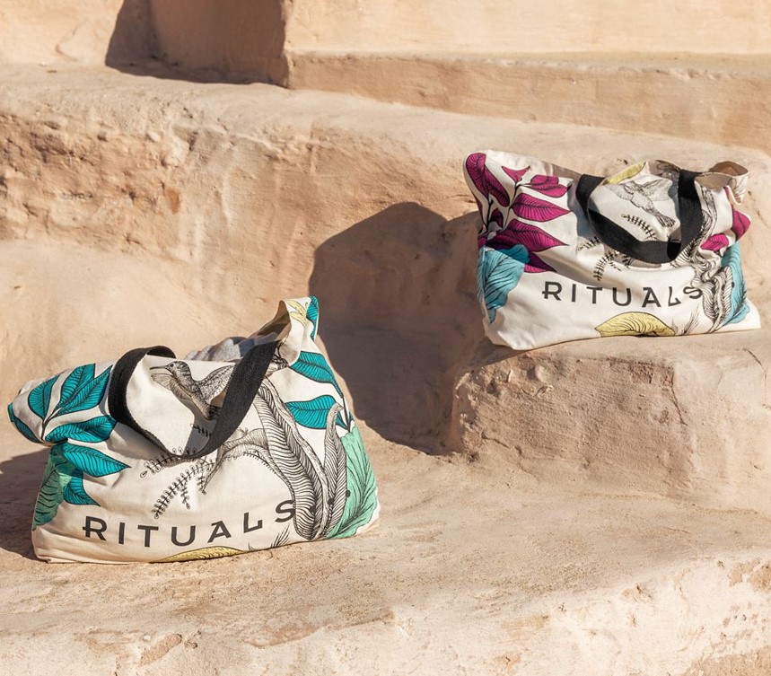 Spend €45 on Rituals and receive a free beach bag